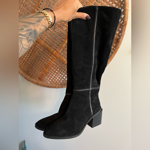 VINCE CAMUTO KALEECA KNEE HIGH SUEDE BOOTS - Picture 2 of 7